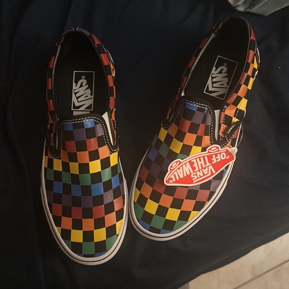 Shoes - Picture 2 of 4